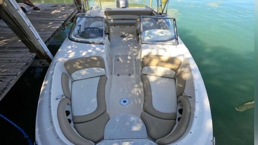 Miami: 24-Foot Private Boat for up to 8 People - Choosing between two, four, and six hours