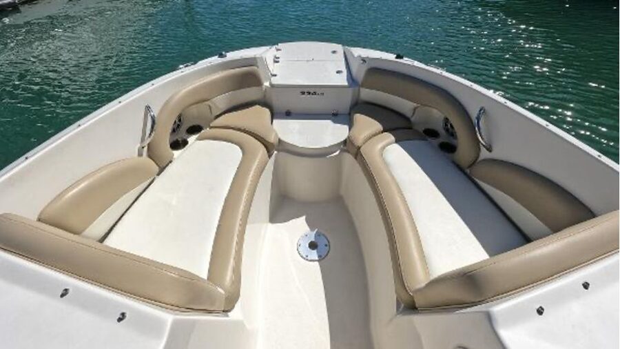Miami: 24-Foot Private Boat for up to 8 People - The captain makes a real difference