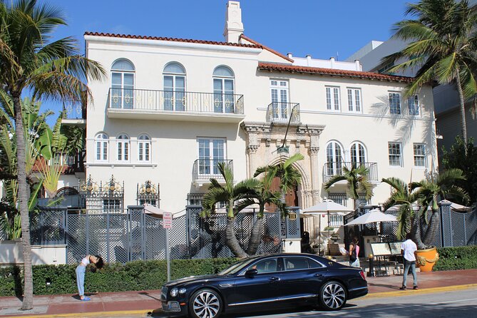 Miami 360 Private Tour: Full City & Beach Experience - One hour around Miami Beach and South Pointe