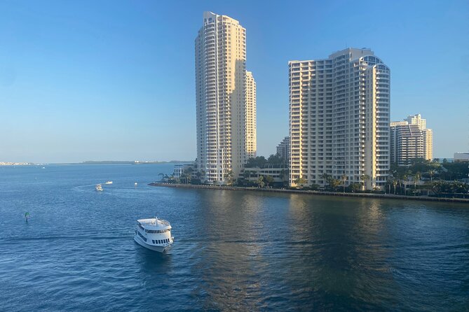 Miami 75 Min Boat Tour Biscayne Bay and Celebrity Homes Island - Key Biscayne and the first open-water views