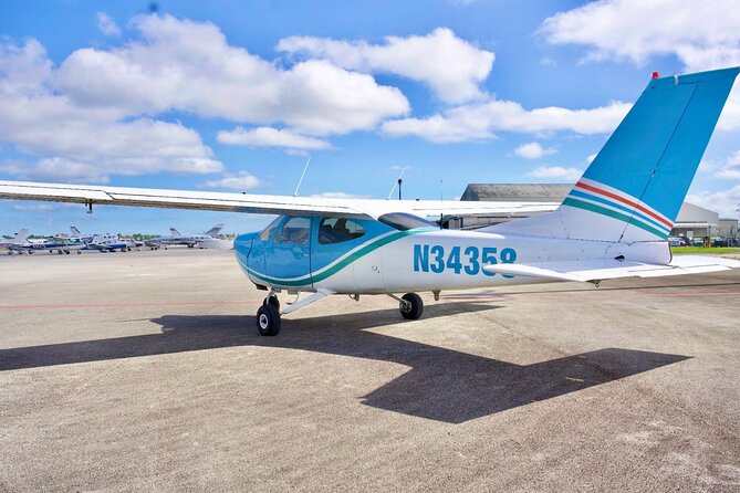 Miami Airplane Tour: South Beach, Islands, Downtown Skyline - Your aircraft: the Cessna 177 Cardinal