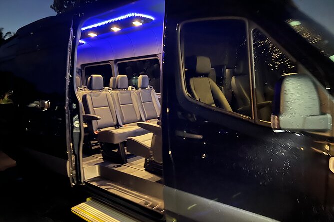 Miami Airport Private Transfer (Up to 14 passengers) - A 60-Minute Buffer for Airport Arrivals