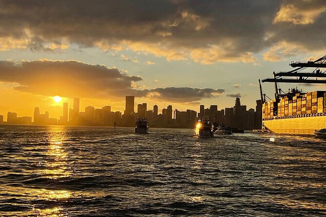 Miami and Bayside 90 min Cruise of Celebrity Islands - The Miami River shows the working city