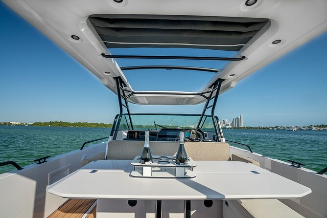 Miami Bay Discovery Private Yacht Cruise with Captain - Is $900 a good price?