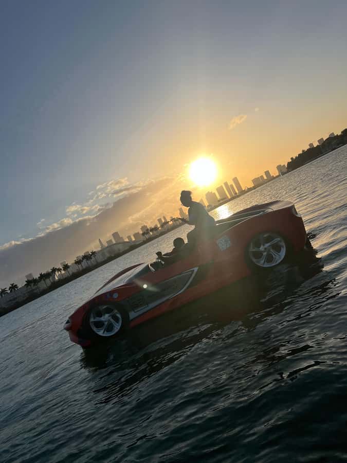 Miami Beach: 1 Hour Jetcar Rentals & 30min Celeb Boat Tour - What makes the format work