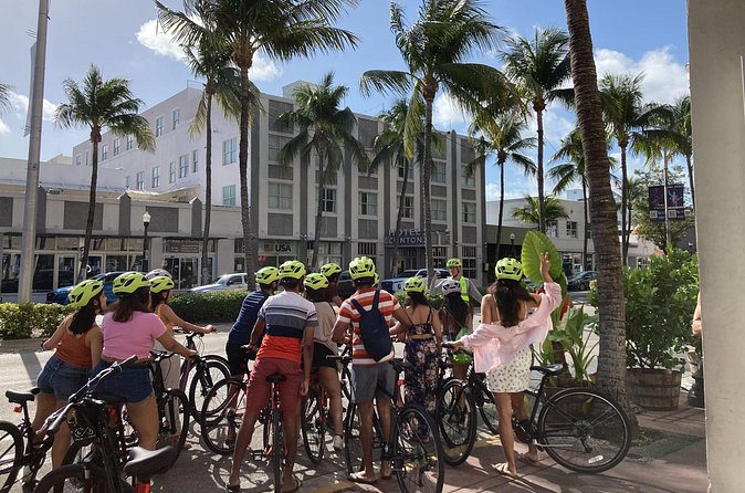 Miami Beach Bike Rentals - The bike path to South Pointe Pier
