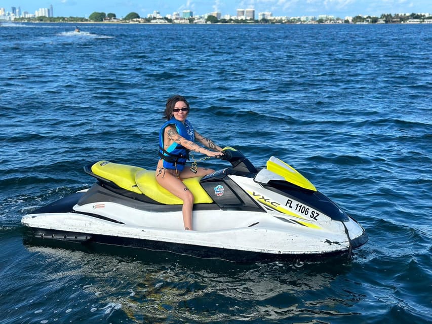 Miami Beach: Boat Ride and Jet Ski Rental - About one hour of riding across the bay