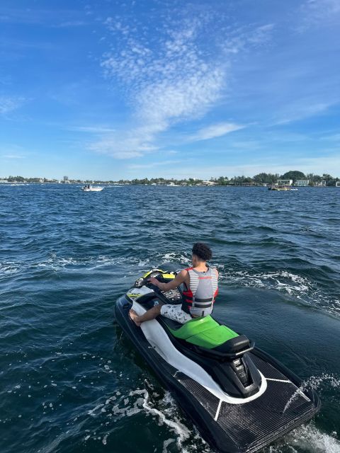 Miami Beach: Jet Skis and Boat Ride - The faster boat ride back