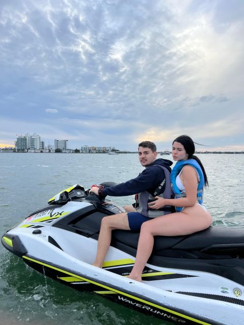 Miami Beach: Jetski Rental Experience with Boat and Drinks - The first 30 minutes on the speedboat