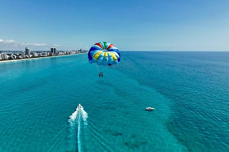 Miami Beach: Parasailing Boat Tour in South Beach - Key points to know before you fly
