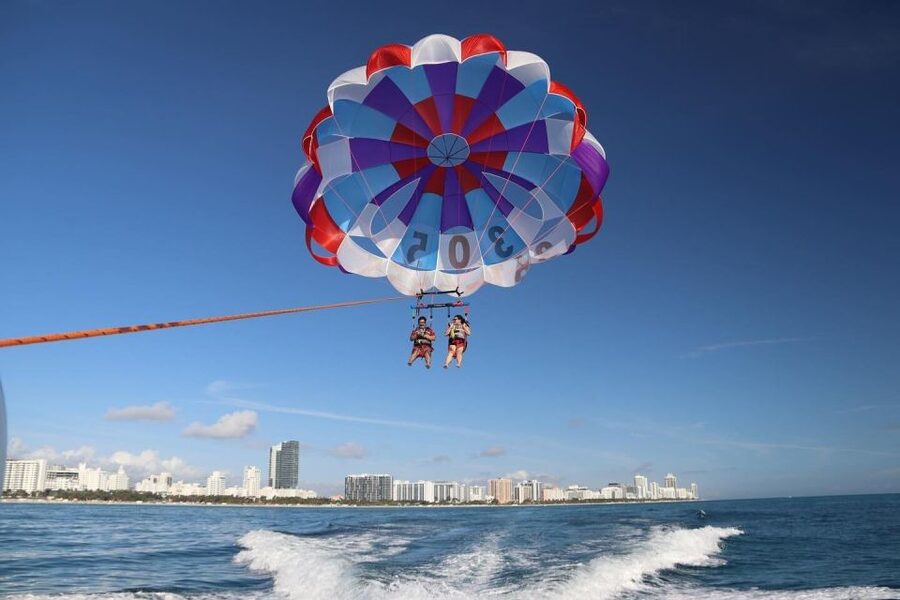 Miami Beach: Parasailing Boat Tour in South Beach - What the crew adds to the experience