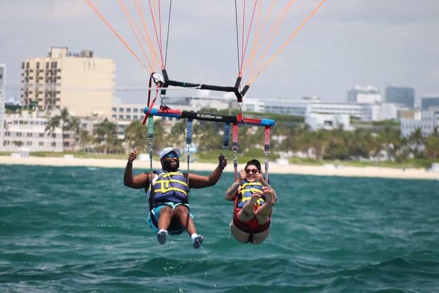 Miami Beach: Parasailing Boat Tour in South Beach - Photos, timing, and the best light