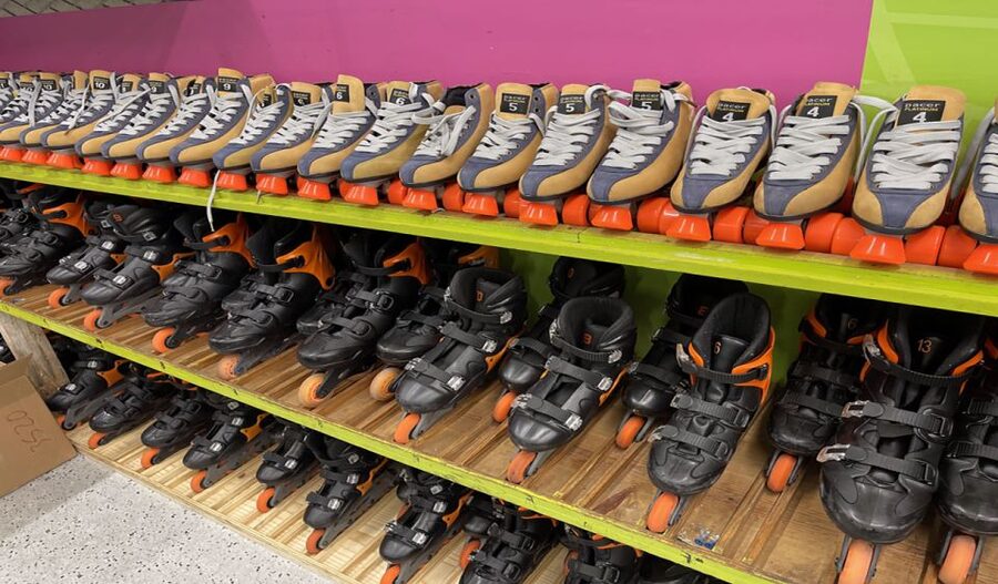Miami Beach: Rollerblade Rental with Protection Gear - Rolling along the Beach Walk and Lummus Park