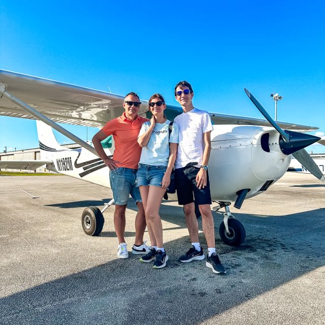 Miami Beach: South Beach Private Airplane Tour with Drinks - From Miami Executive Airport to the coast