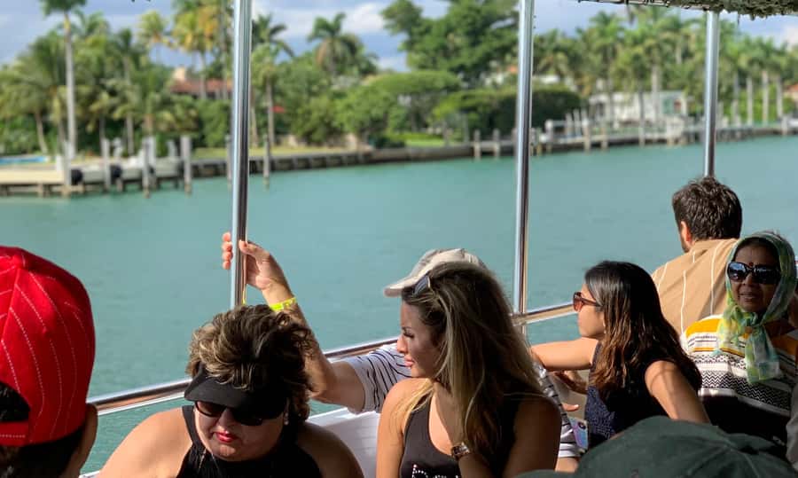 Miami: Biscayne Bay Millionaire's Row Boat Tour - Who will get the most from this cruise