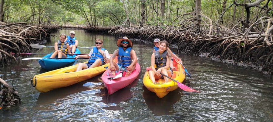 Miami: Biscayne Bay Ultimate Boat Tour with Kayak Experience - Weather, clothing, and what to pack