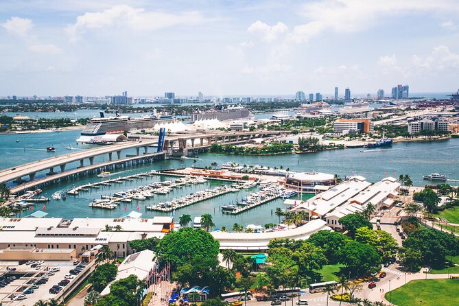 Miami Boat Tour and Sunset Cruise 90 Minutes - A 90-minute view of Miami from Biscayne Bay
