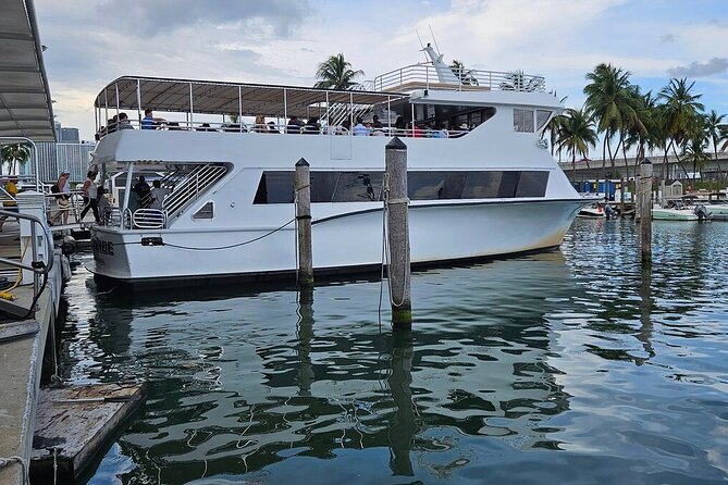 Miami Boat Tour of Celebrity Homes & Miami River Skyline 360 View - Price, comfort, and the boat atmosphere