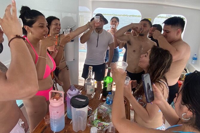 Miami Catamaran & Watersports: Jet Ski, Banana Boat & Drinks - Meeting at Pier 1 requires a little planning