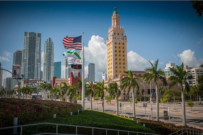 Miami City Tour and Biscayne Bay Cruise with Hotel Transportation - A Broad Miami Introduction by Land and Sea