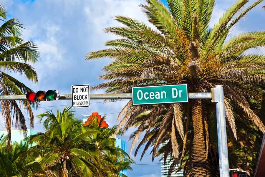Miami: City Tour with Professional Tour Guide and a comfortable Van or SUV - A useful first look at Miami in four hours
