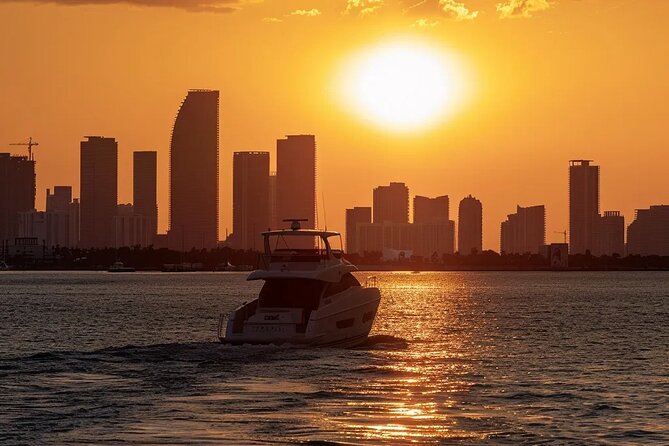 Miami Cityscape Boat Tour – Waterfront Views on Biscayne Bay - Key points to know before you go
