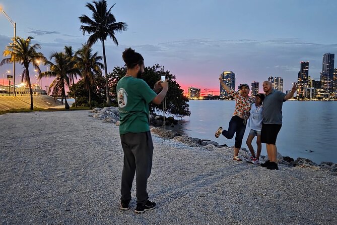 Miami Culture & City Tour – Little Havana with Free Mojito - Wynwoods outdoor walls in 30 minutes