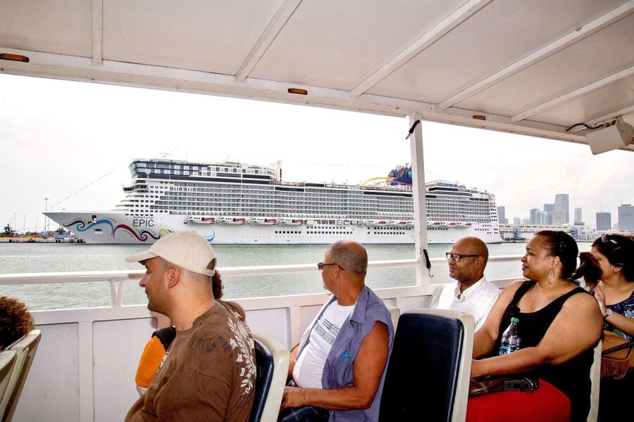 Miami: Duck Tour of Miami and South Beach - How it compares with a regular bay cruise
