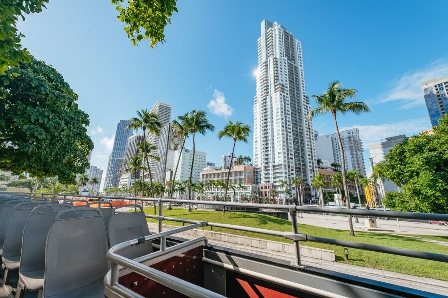 Miami: Half-Day Open-Top Bus Tour Plus Biscayne Bay Cruise - South Beach, Ocean Drive, and Miami Beach