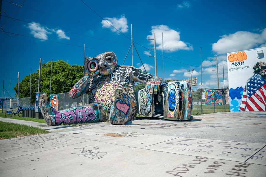 Miami: highlights Walking & Sightseeing tour - Coconut Grove: a quieter side of Miami