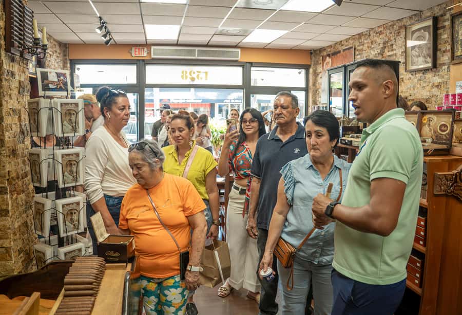 Miami: highlights Walking & Sightseeing tour - What the $32 price really covers