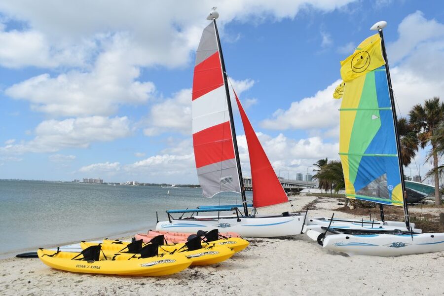 Miami: Hobie Cat Sailing - Taking the Hobie Wave from beach to bay