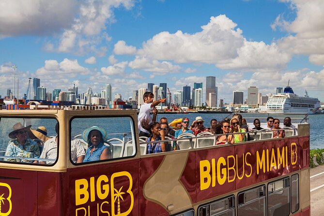 Miami: Hop-on Hop-off Tour + Cruise & Free 1-Hour Bike Rental - Stop 8: Downtown Miami and the Freedom Tower