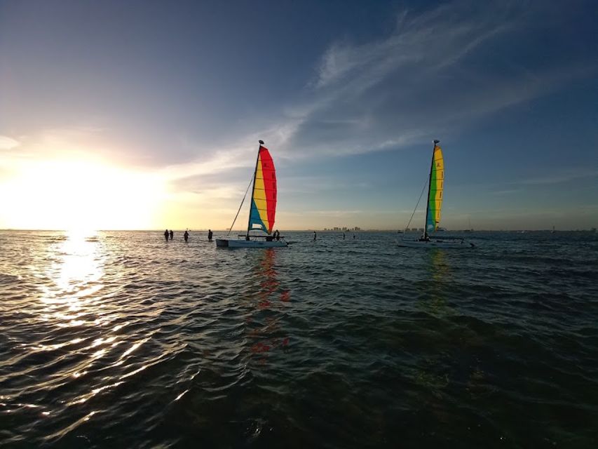 Miami: Intimate Sailing in Biscayne Bay w/ Food and Drinks - Who will get the most from this experience