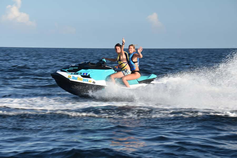 Miami: Jet Ski and SpeedBoat - Safety briefing, paperwork, and the boating exam
