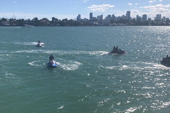 Miami Jet Ski Rental: chase the Ocean, ride the Waves - Learning to ride before the throttle opens