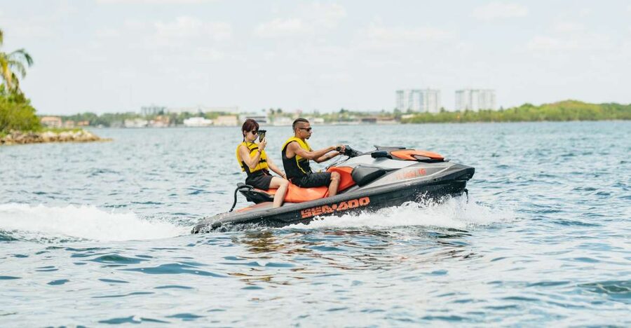 Miami: Jet Ski Rental in Biscayne Bay - Why this jet ski ride feels more exciting than a basic rental