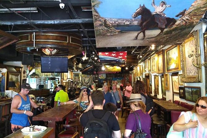 Miami Little Havana Nightlife Music Dinner and Drinks - Music, dancing, and the evening pace