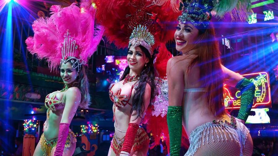 Miami: Mango's Tropical Cafe Dinner & Show - How the entertainment affects your dinner