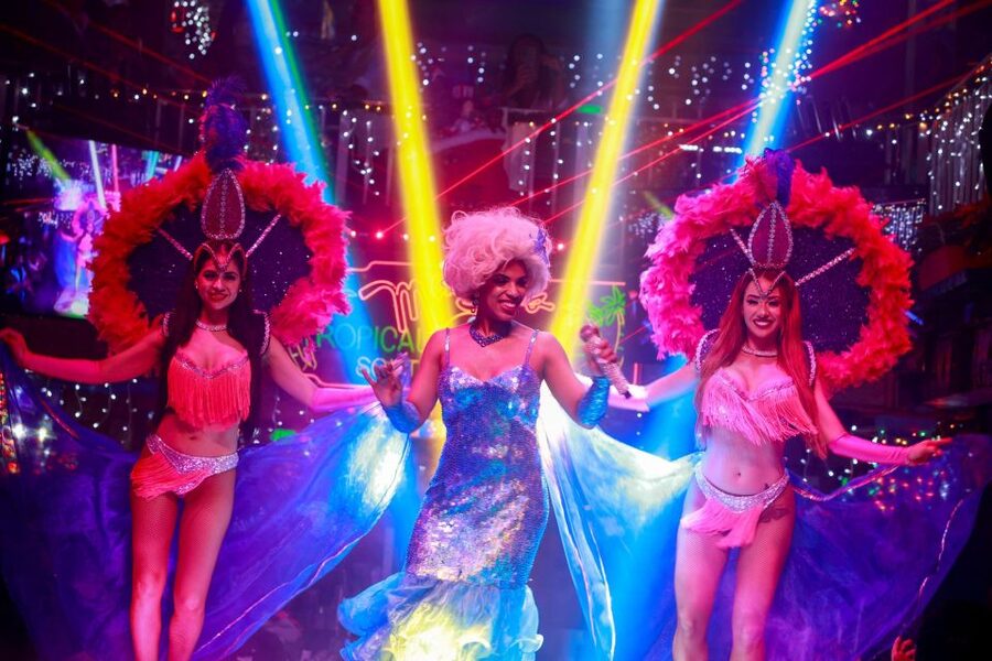 Miami: Mango's Tropical Cafe Dinner & Show - Who will enjoy Mango’s most