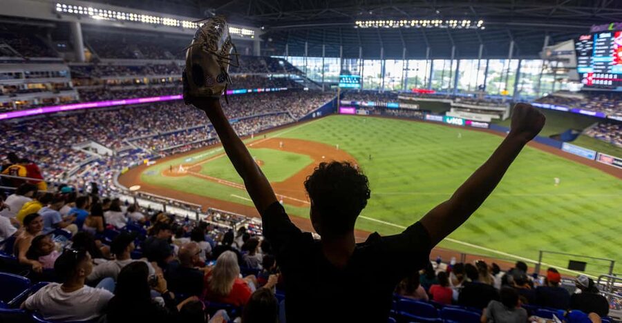 Miami Marlins Baseball Game Ticket at LoanDepot Park - Arriving with a phone ticket