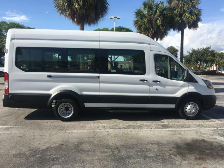 Miami: Miami International Airport & PortMiami Transfer - What the bilingual driver service adds