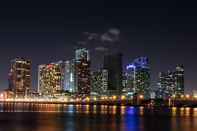 Miami: Open-top Bus Sightseeing Night Tour with Live Guide - Miami Beach, the Art Deco District, and the Versace Mansion