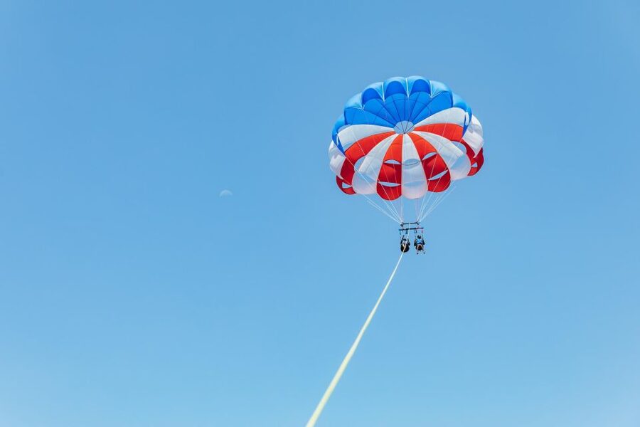 Miami: Parasailing Experience in Biscayne Bay - Flying 400 feet above Biscayne Bay