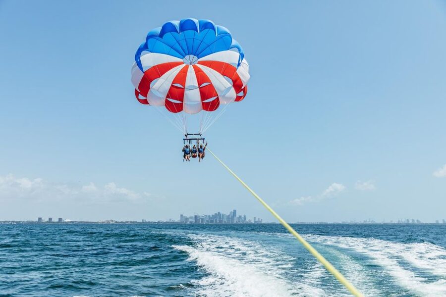 Miami: Parasailing Experience in Biscayne Bay - What happens at Pier 9 in Dinner Key Marina