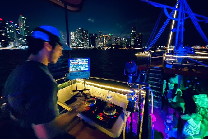 Miami Party Boat Cruise Music & Skyline Views - Rain, delays, and canceled departures