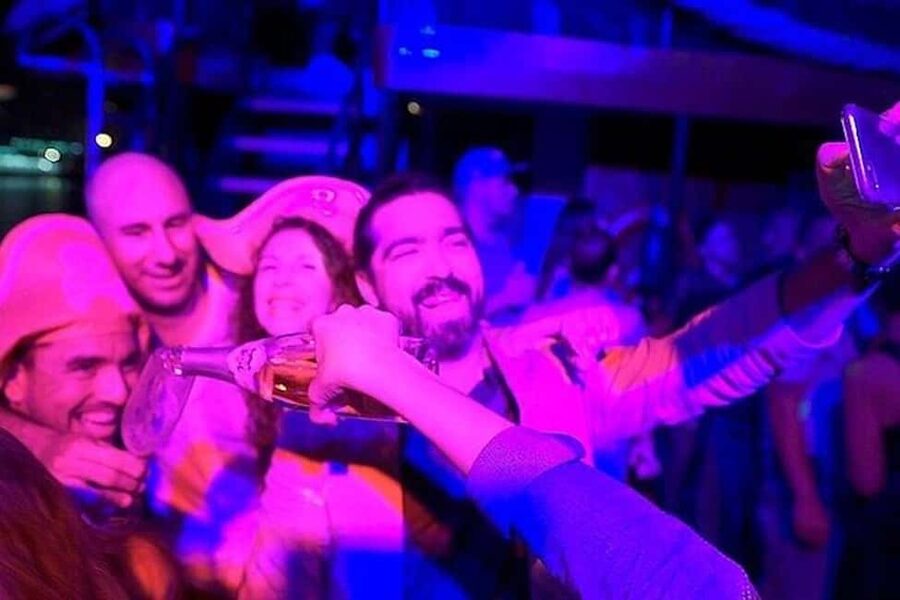 Miami Party Boat Cruise with City Lights & Skyline Views - Finding the dock at 401 Biscayne Boulevard
