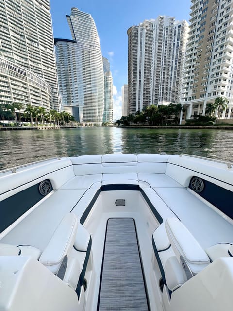 Miami: Private Boat Charter Guided and Tailored Experience - The Downtown Skyline and Bayside View