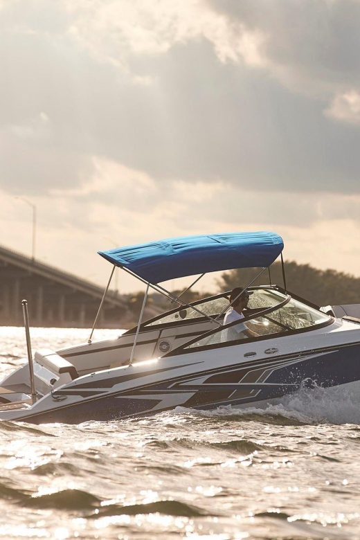 Miami: Private Boat Rental with champagne and captain - Key points to know before you book