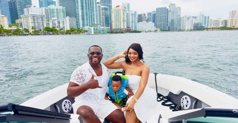 Miami: Private Boat Rental with champagne and captain - Why a private boat makes sense in Miami